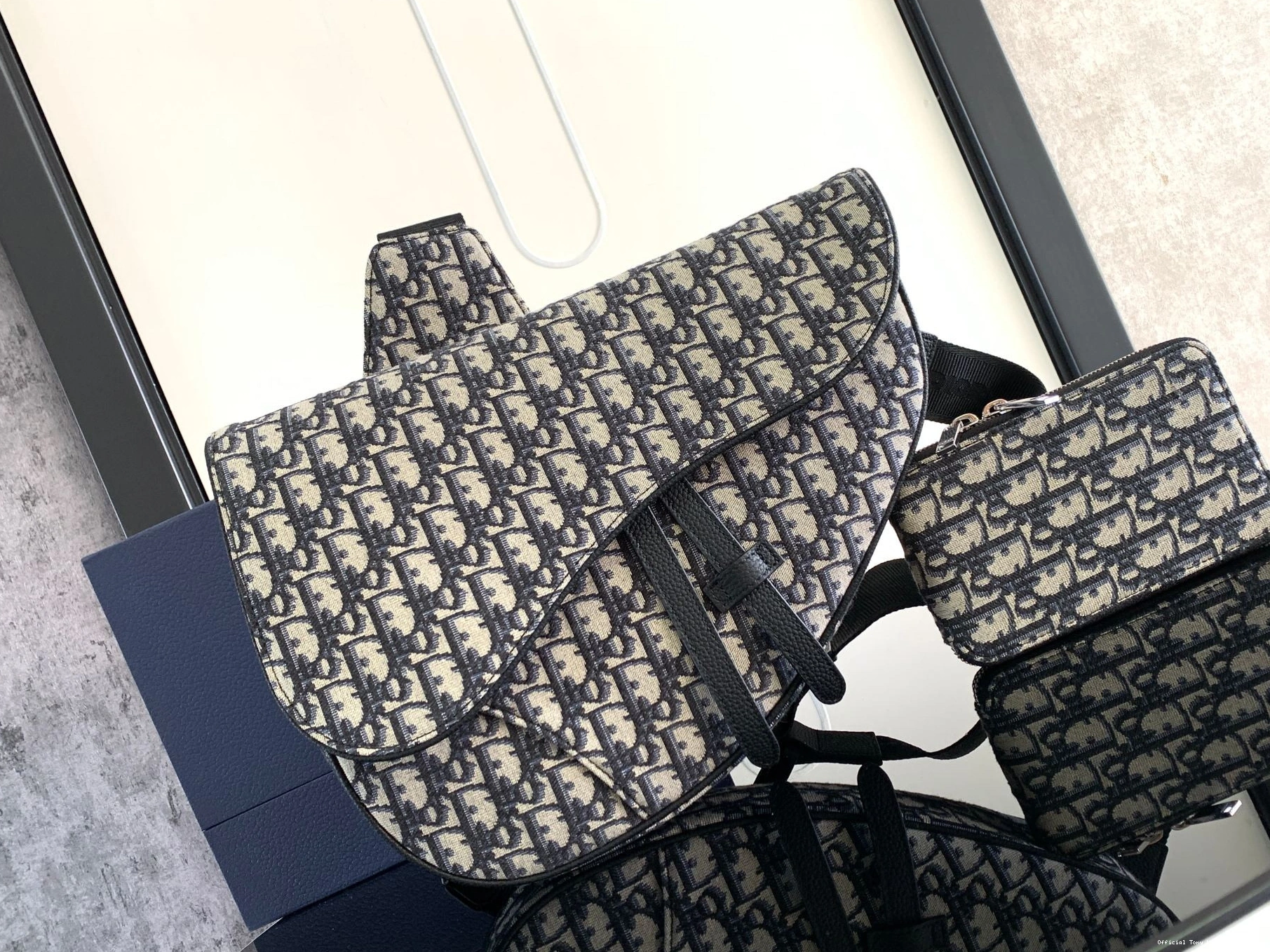 Tony Luxuries diro WITH BAG SADDLE STRAP-34*25.5*5CM 0802